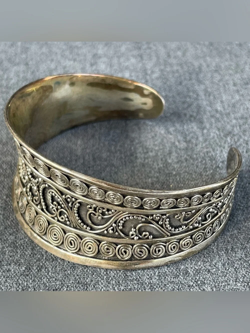 Vintage BA 925 Sterling Dotted Swirl pattern Indonesia Cuff Bracelet